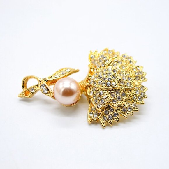 Clear rhinestone faux pearl flower pin - Picture 1 of 4